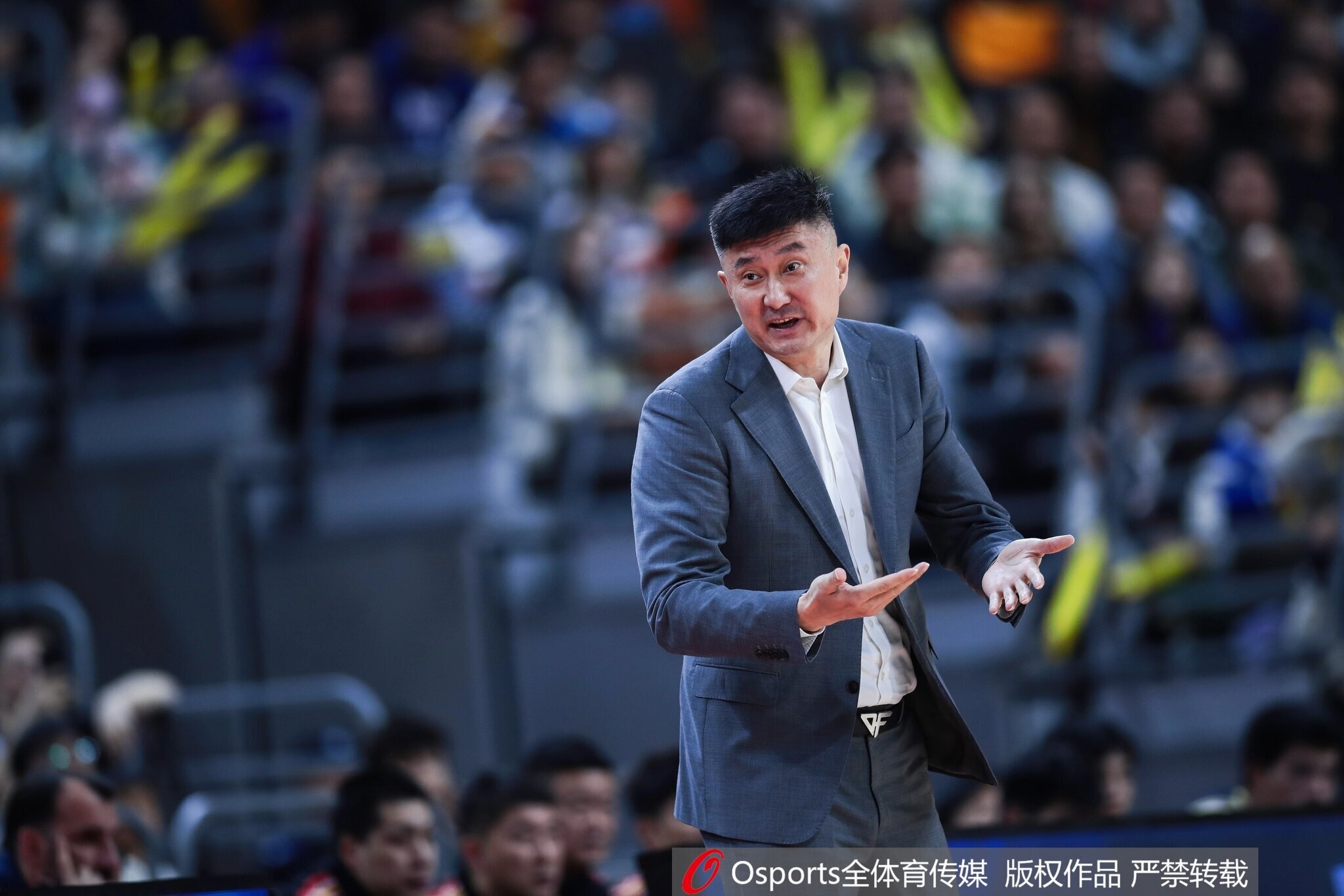 媒体人:杜锋选择休养可以理解 他不需要再在教练岗位上证明什么